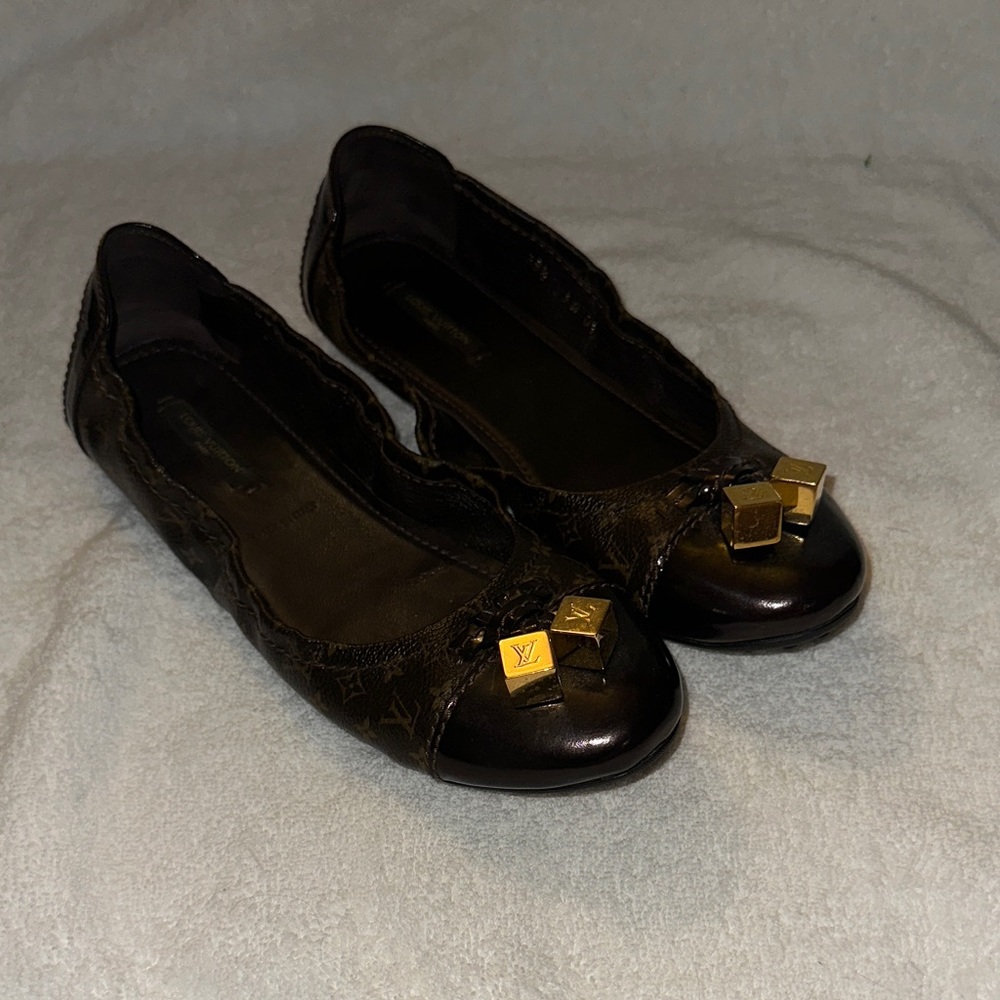 Gently Worn - Louis Vuitton Ballet Flats 8.5